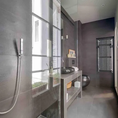 Bright Family Duplex - 3 Bedrooms Paris