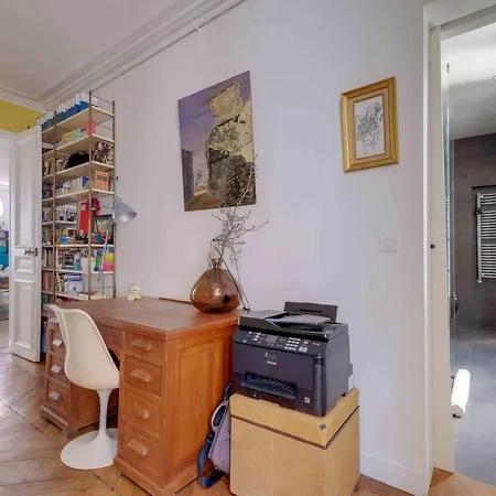 Bright Family Duplex - 3 Bedrooms Apartment *