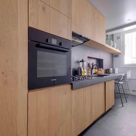 Bright Family Duplex - 3 Bedrooms Apartment Paris