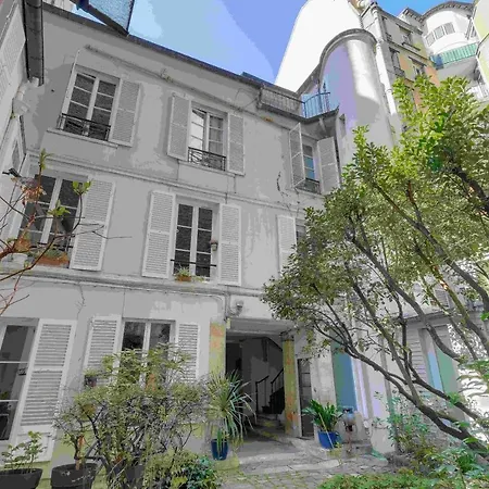 Bright Family Duplex - 3 Bedrooms Paris